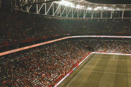 Atacante ex-River-PI marca golaço de bicicleta na Segunda Divisão da Tailândia